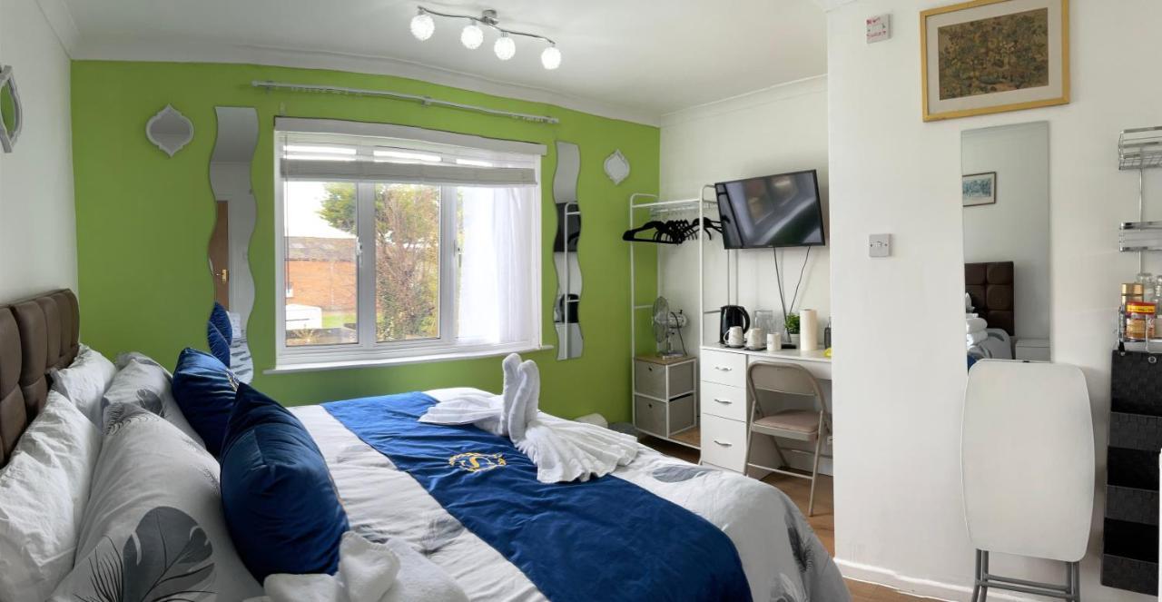 Ponders End Bed & Breakfast Newport  Exterior photo